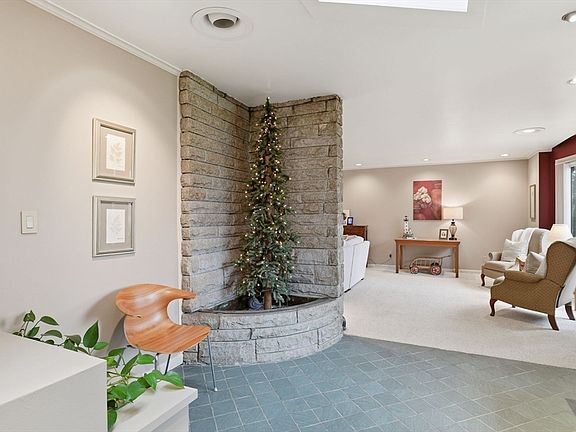 2nd image of 31 Briarcliff Rd