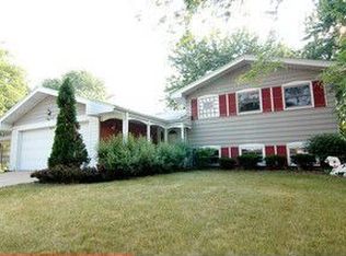 2S152 Glen Ave, Lombard, IL 60148