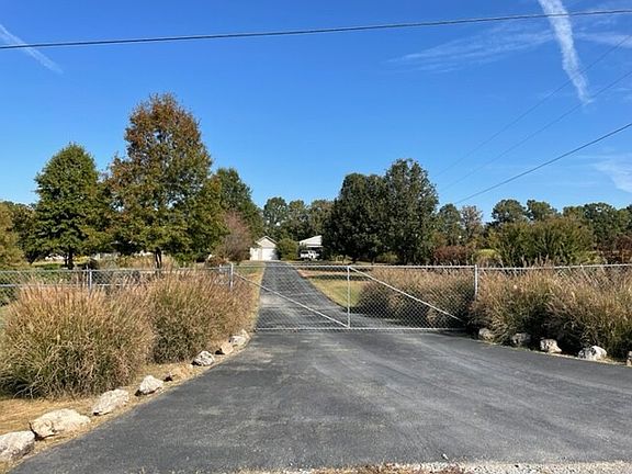 2nd image of 151 Marigold Ln
