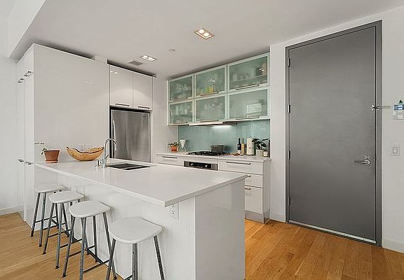3rd image of 101 N 5th St APT 2C