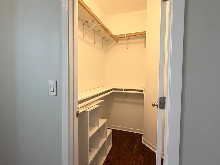 1031 N Paulina St #CH2 — Photo 22