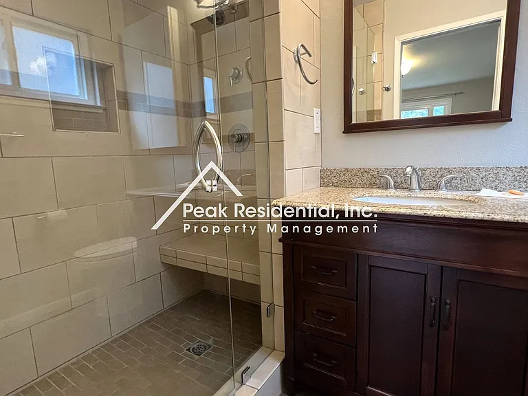 4552 Briarwood Dr — Photo 22