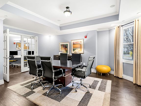 4th image of 55 Cedar St #3411