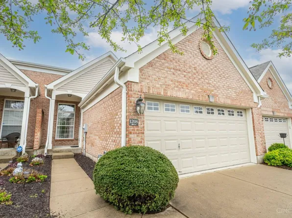 1208 Shayler Woods Dr, Batavia, OH 45103