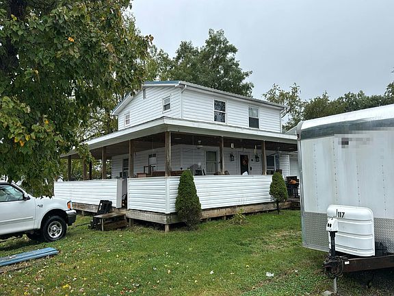 3rd image of 821 Howe Ave
