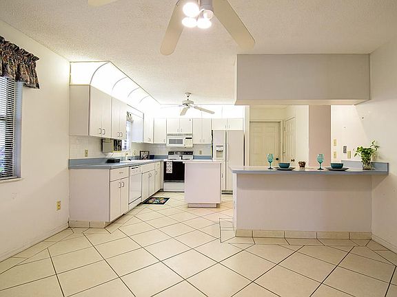 4th image of 150 13th Ave