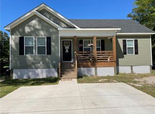 103 Pine Cir, Moyock, NC 27958