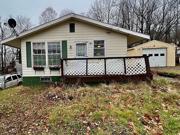 2nd image of 35 Maple St