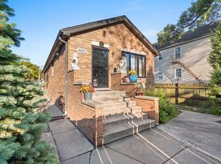 4601 S Winchester Ave, Chicago, IL 60609