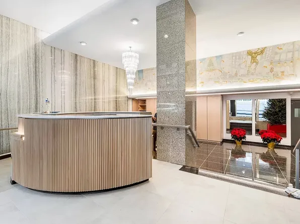 139 East 33rd Street image 6 of 10