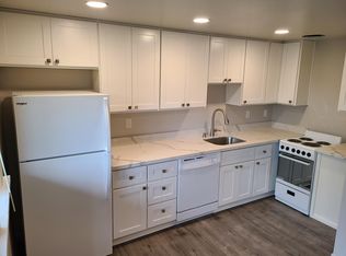 1013 3rd Ave NW #2, Puyallup, WA 98371