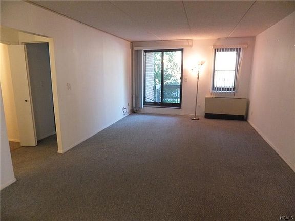 4th image of 1376 Midland Ave APT 306