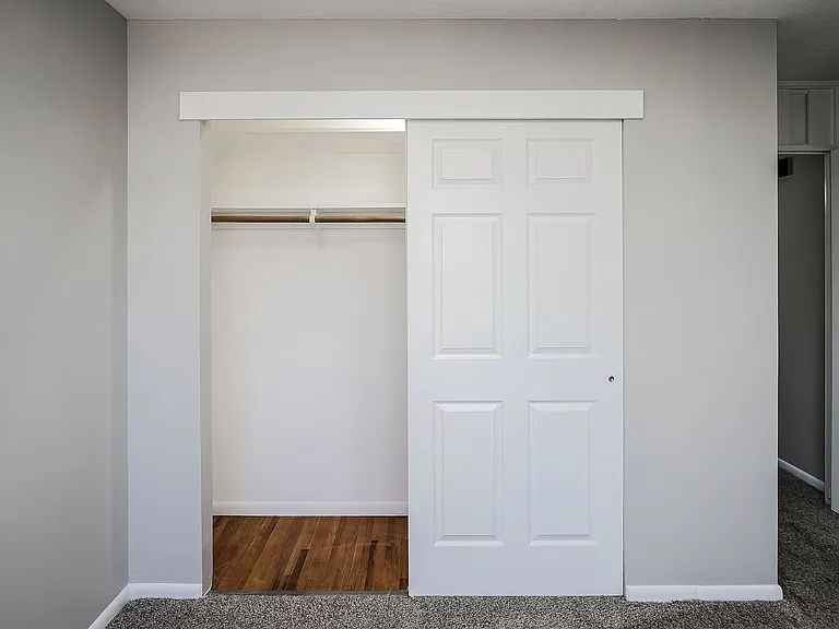 4815 S 131st St #15 — Photo 17