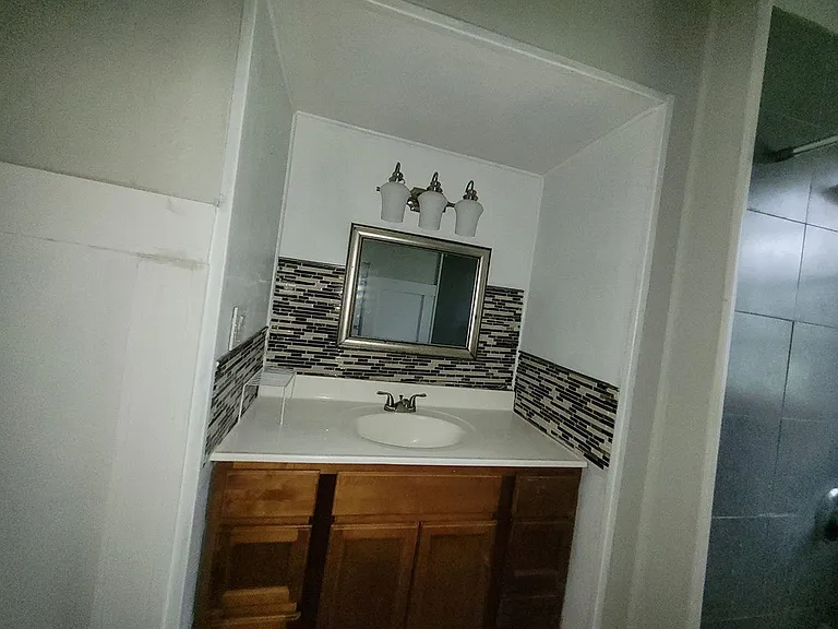 205 N Lelia Ave — Photo 12