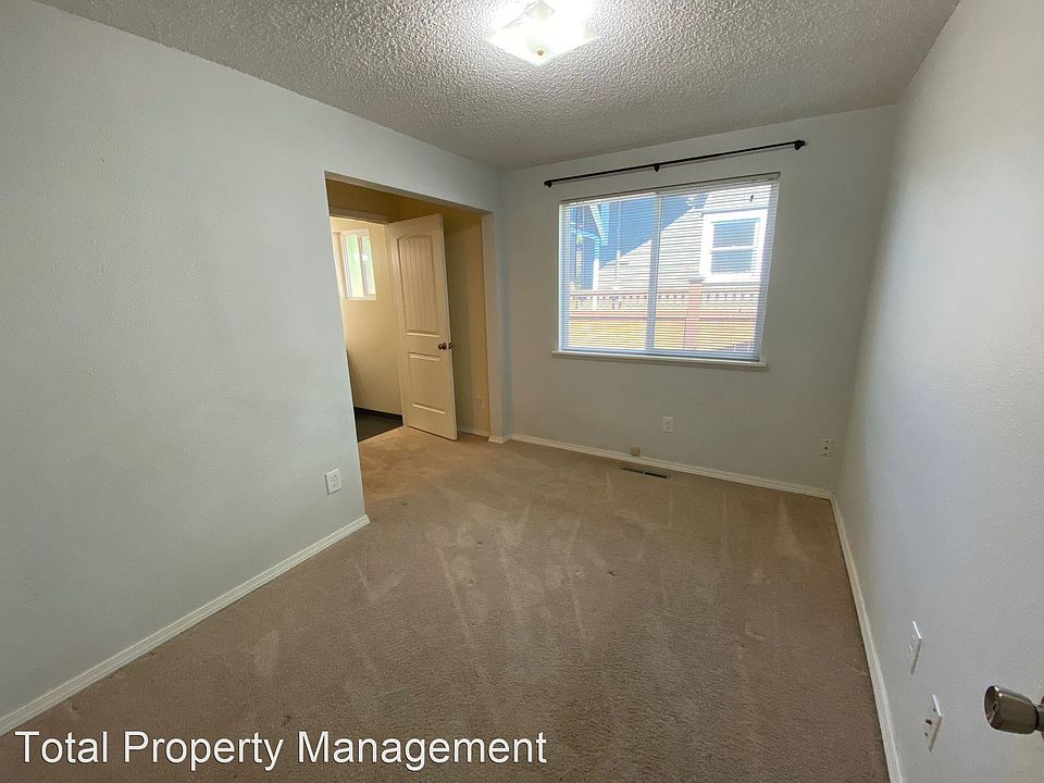 1st image of 2919 N 24th St