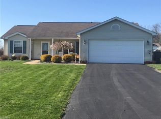 6788 Fox Crossing Ct, Youngstown, OH 44515