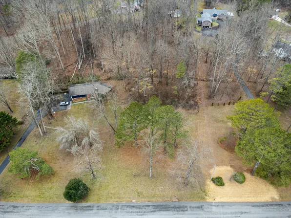 5121 Silver Ln, Apison, TN 37302