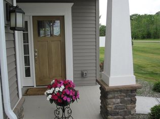 8 Wilbury Rd #27, Perinton, NY 14450