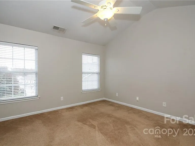 2332 Calabassas Ln — Photo 6