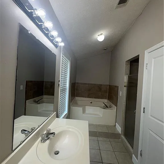 1143 Memory Ln — Photo 16