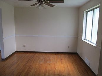3rd image of 708 Hill St