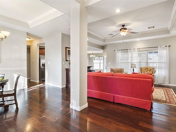 5th image of 806 Grant Ave