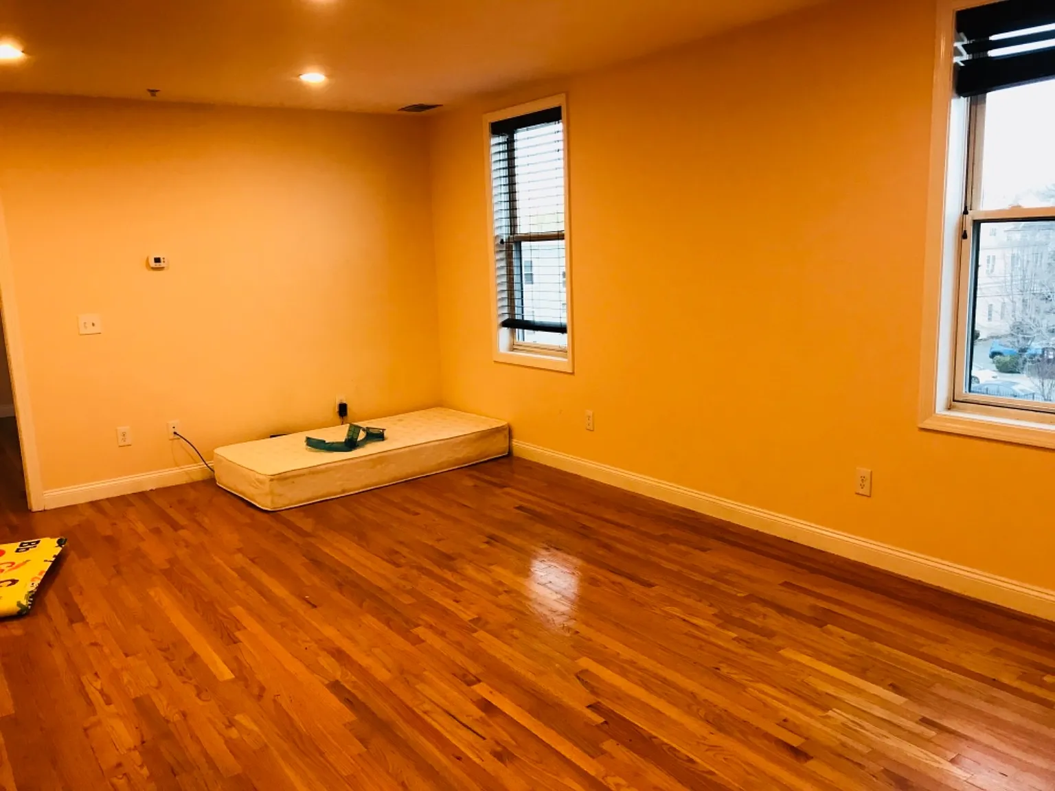 2 bed, 9999 sqft, $2,600 — Photo 4