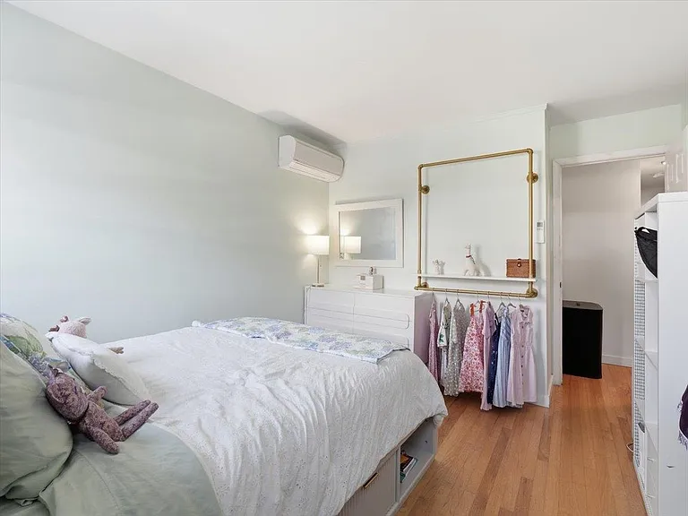 59 Hauxhurst Ave #1 — Photo 27