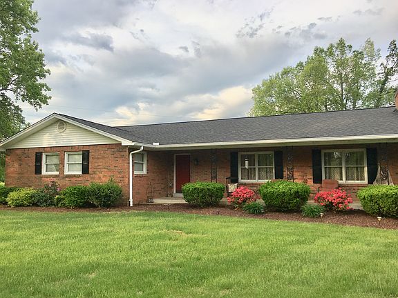 2nd image of 126 Circle Dr