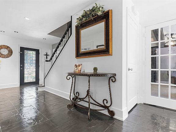 5th image of 5307 Graystone Ln