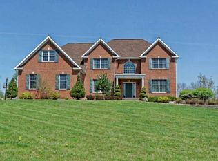 1010 Catherine Woods, Niskayuna, NY 12309