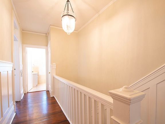 4th image of 16 Pleasant St #0