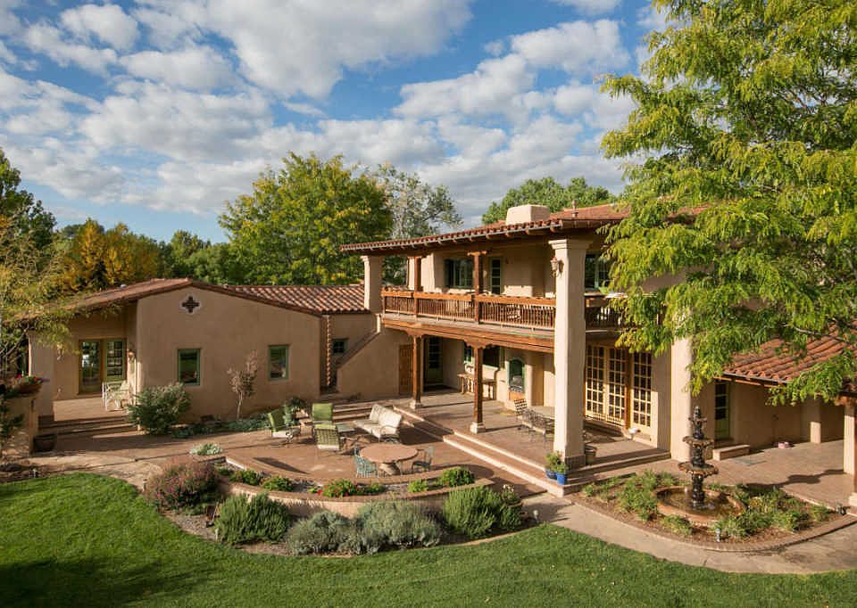 1st image of 627 Paseo Del Bosque NW