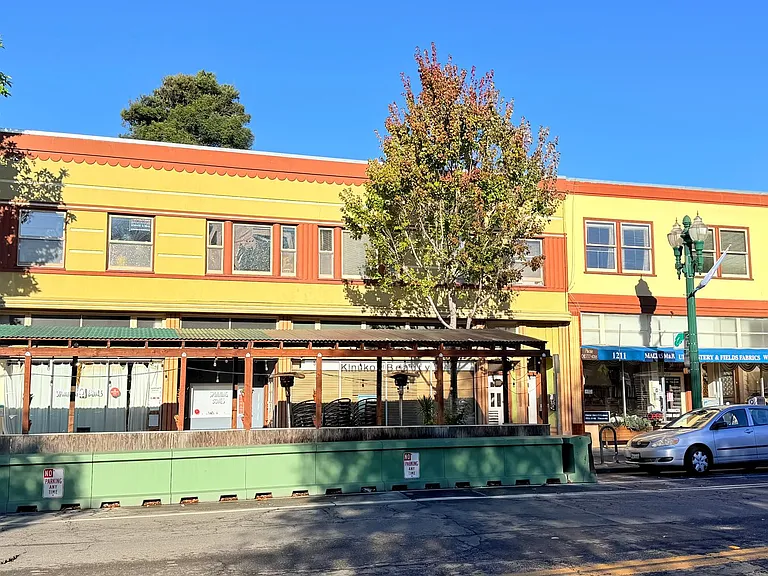 1215 Park Street — Photo 1