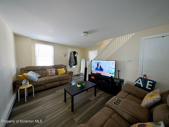 5th image of 38 W Columbus Ave