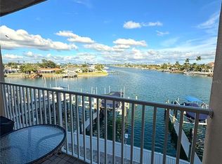 11605 3rd St E APT 306, Treasure Island, FL 33706