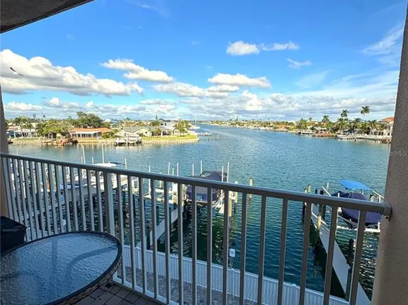 11605 3rd St E APT 306, Treasure Island, FL 33706