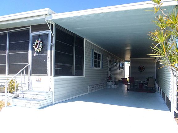 2nd image of 2215 Lake View Dr
