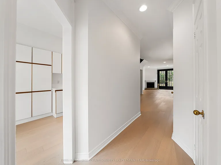 10 Gibson Ave — Photo 4