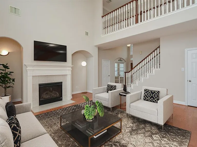 6102 Meadowstream Ct — Photo 1
