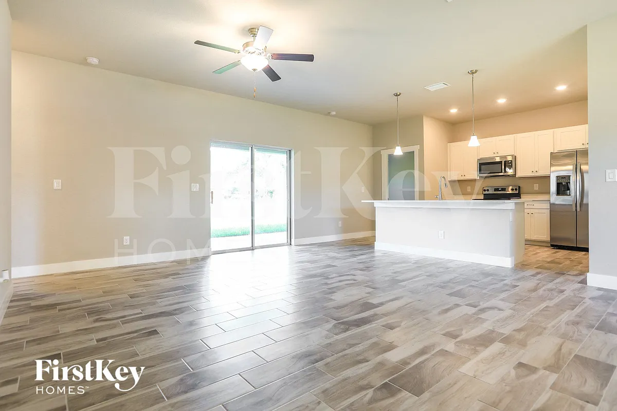 Building Photo - 5139 Cromey Rd