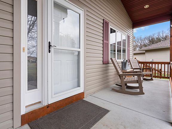 4th image of 1111 Blossom Blvd NW