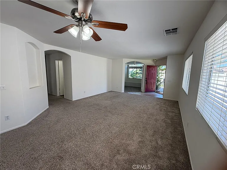 30212 Lakeport St — Photo 11