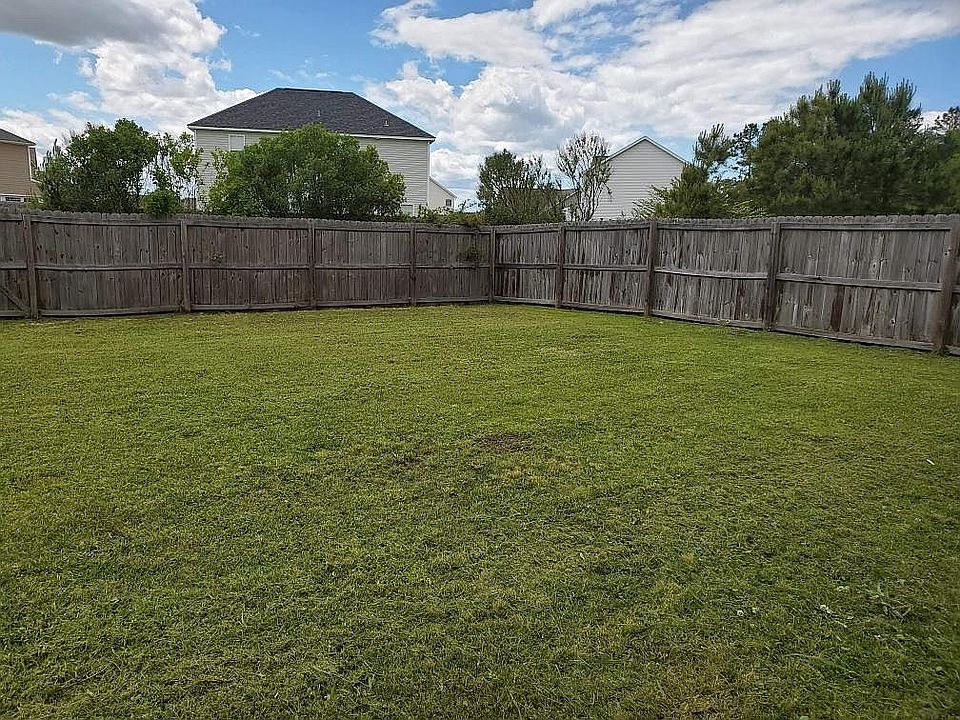 2nd image of 143 Moonstone Ct