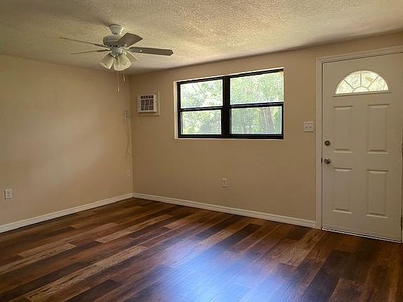 4th image of 12020 Grovewood Ave APT B