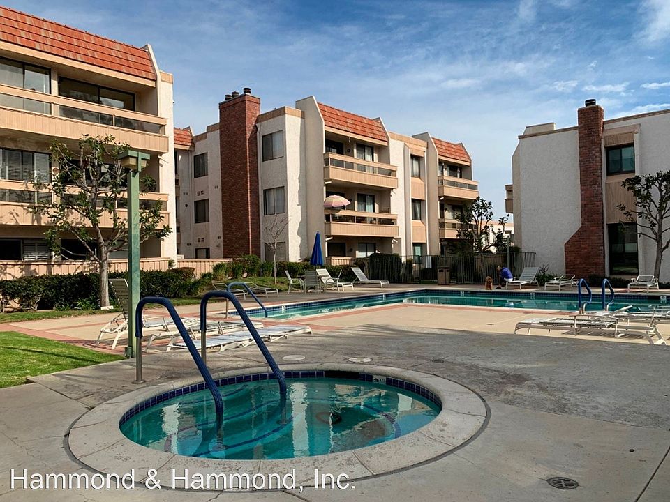 1st image of 17140 Burbank Blvd Unit 305