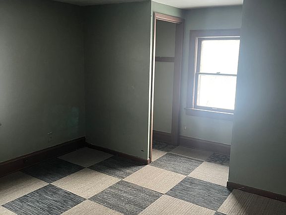 2nd image of 866 Wilmot St