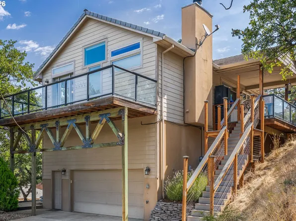 2114 Garrison St, The Dalles, OR 97058