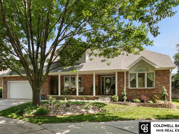 6415 Westminster Ct, Lincoln, NE 68510