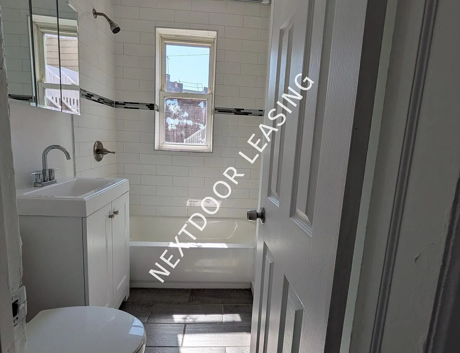 176 Broadway — Photo 3